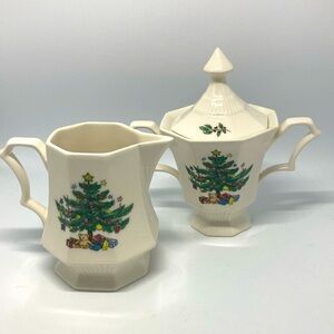 NIKKO CHRISTMAS TIME Collection Vintage 1991 Sugar and Creamer Set Pre-Owned